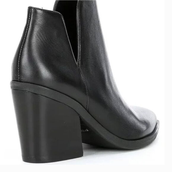 Vince Camuto 'Gigietta' Black Leather V-Cut Pointed Toe Boots Women's Size 7.5 - Picture 2 of 14